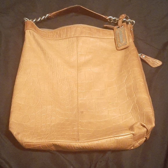 B. Makowsky Leather Purse - Picture 1 of 9